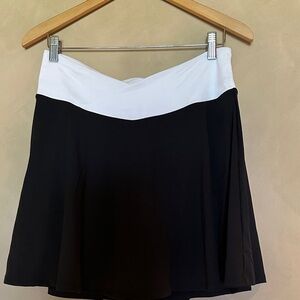 Fabletics Crossover Flounce Classic Mini Skirt NWT